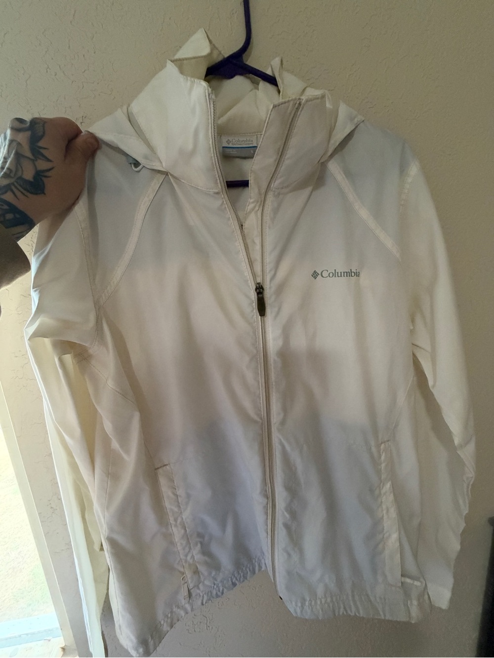 Columbia Cream Lightweight Hooded Windbreaker Jacket